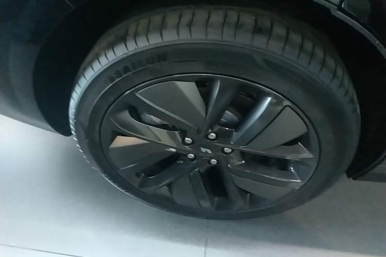Used Li Auto L6 2024 Pro Model Right Rear Wheel Hub