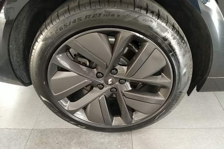 Used Li Auto L6 2024 Pro Model Right Rear Wheel Hub