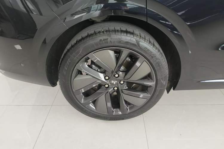 Used Li Auto L6 2024 Pro Model Right Rear Wheel Hub