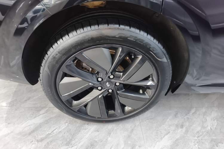 Used Li Auto L6 2024 Pro Model Right Rear Wheel Hub