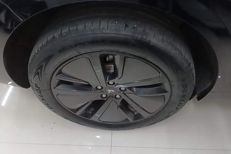 Used Li Auto L6 2024 Pro Model Right Rear Wheel Hub