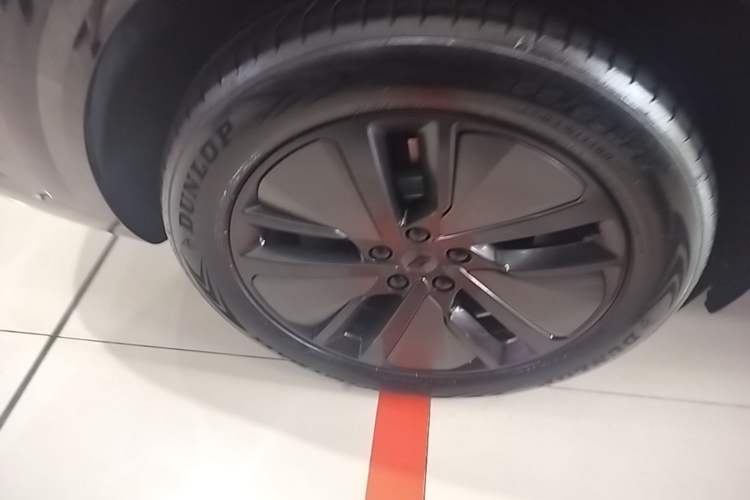 Used Li Auto L6 2024 Pro Model Right Rear Wheel Hub