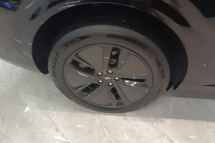Used Li Auto L6 2024 Pro Model Right Rear Wheel Hub