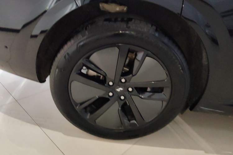 Used Li Auto L6 2024 Pro Model Right Rear Wheel Hub