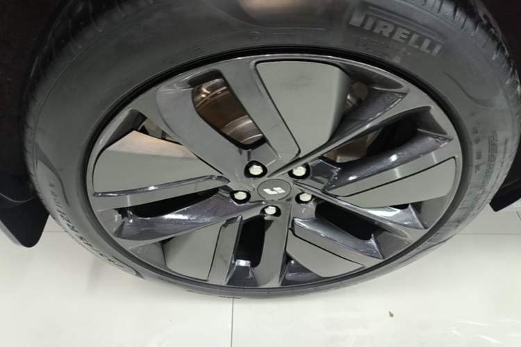 Used Li Auto L6 2024 Pro Model Right Rear Wheel Hub