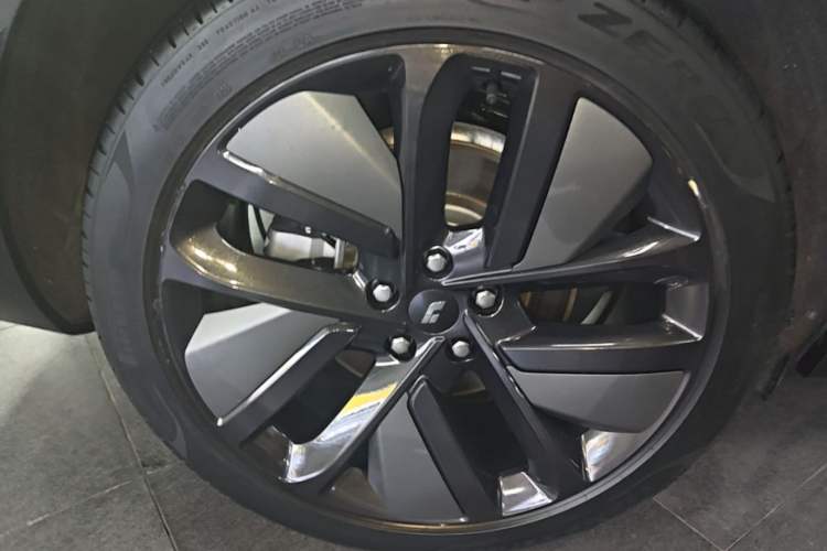 Used Li Auto L6 2024 Pro Model Right Rear Wheel Hub