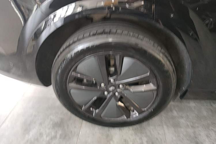 Used Li Auto L6 2024 Pro Model Right Rear Wheel Hub