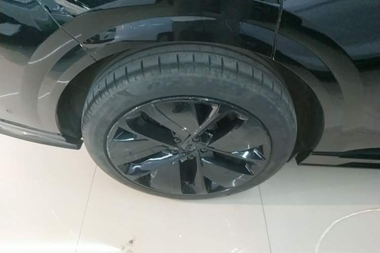 Used Li Auto L6 2024 Pro Model Right Rear Wheel Hub
