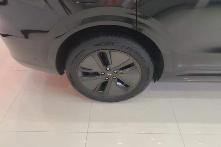 Used Li Auto L6 2024 Pro Model Right Rear Wheel Hub