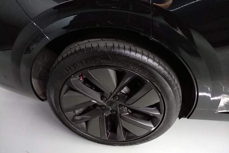 Used Li Auto L6 2024 Pro Model Right Rear Wheel Hub