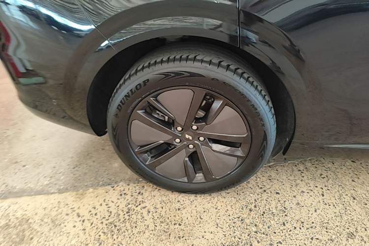 Used Li Auto L6 2024 Pro Model Right Rear Wheel Hub