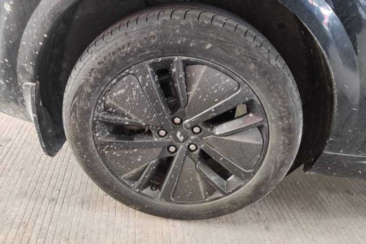 Used Li Auto L6 2024 Pro Model Right Rear Wheel Hub