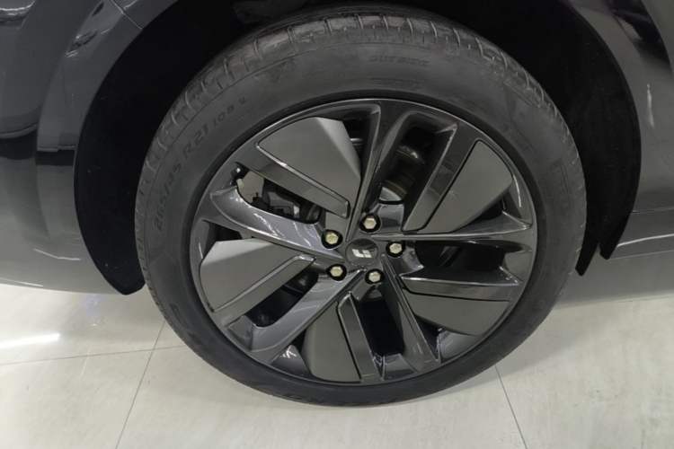 Used Li Auto L6 2024 Pro Model Right Rear Wheel Hub