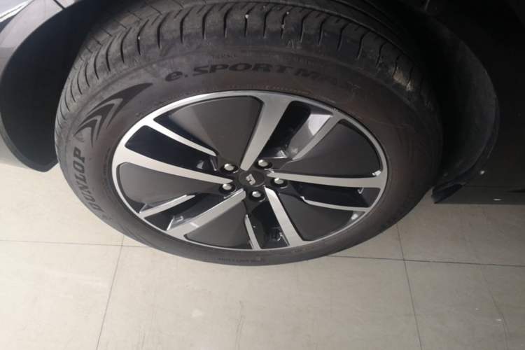 Used Li Auto L6 2024 Max Right Rear Wheel Hub