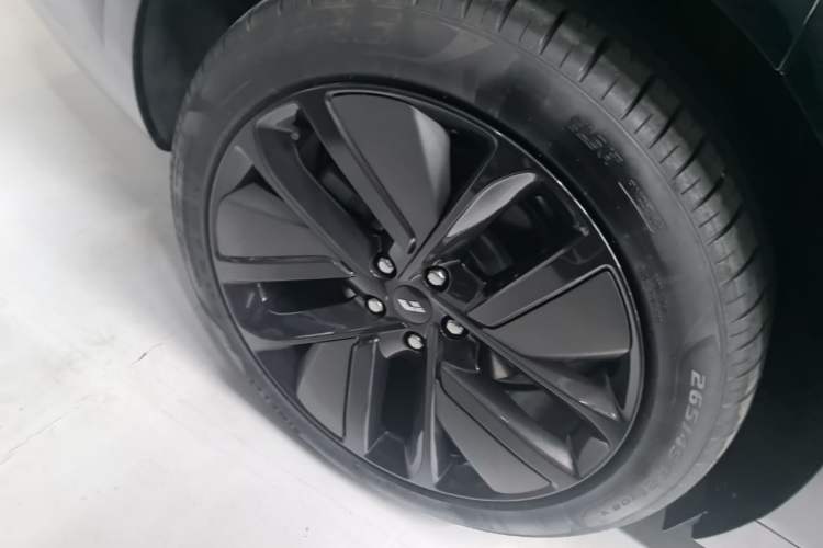 Used Li Auto L6 2024 Pro Model Right Rear Wheel Hub