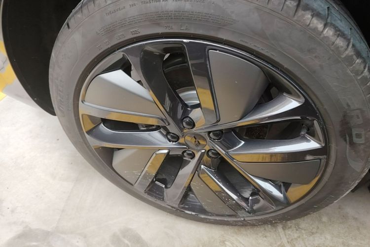 Used Li Auto L6 2024 Pro Model Right Rear Wheel Hub