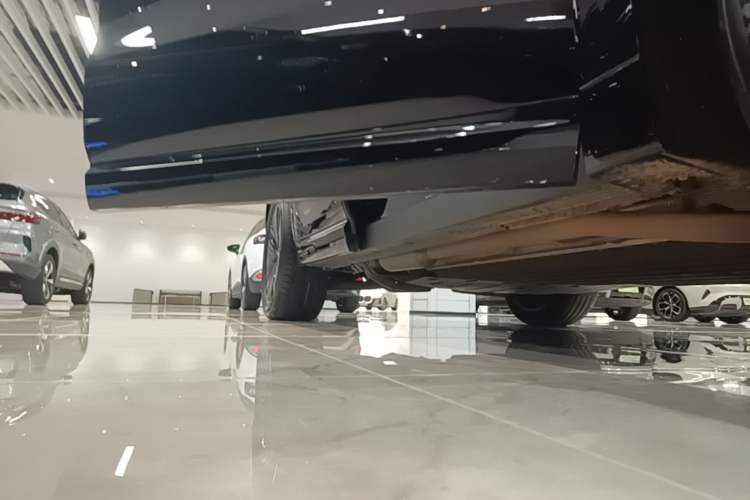 Used Li Auto L6 2024 Pro Model Right Side Sill