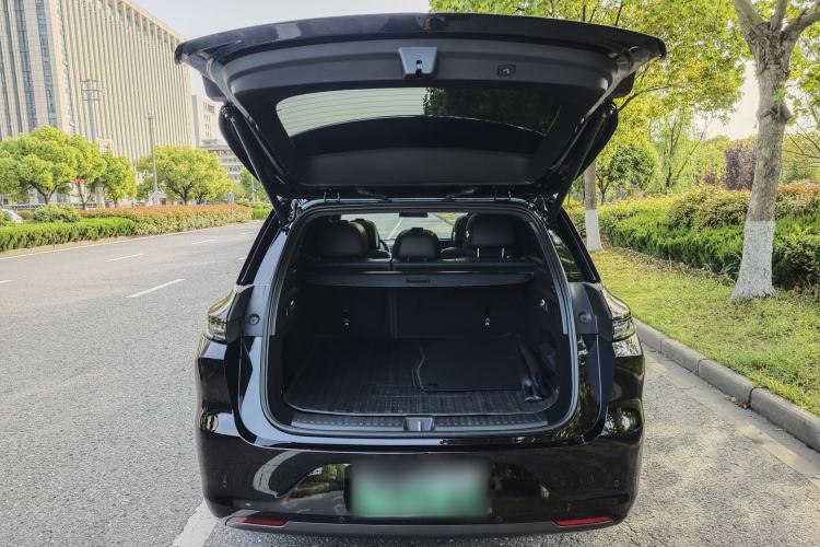 Used Li Auto L6 2024 Pro Model Trunk