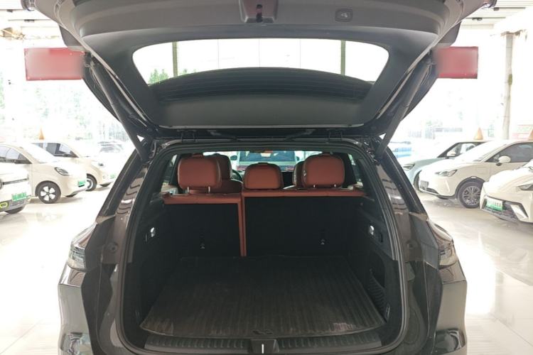 Used Li Auto L6 2024 Pro Model Trunk