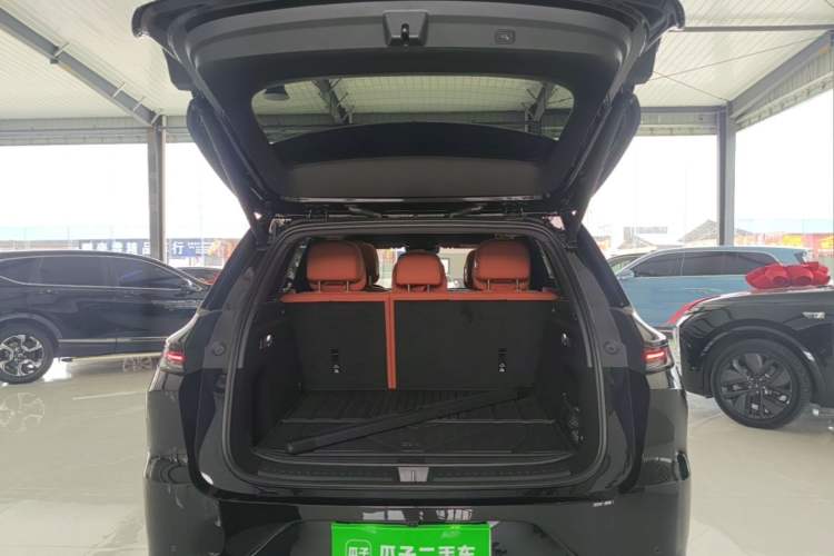 Used Li Auto L6 2024 Pro Model Trunk