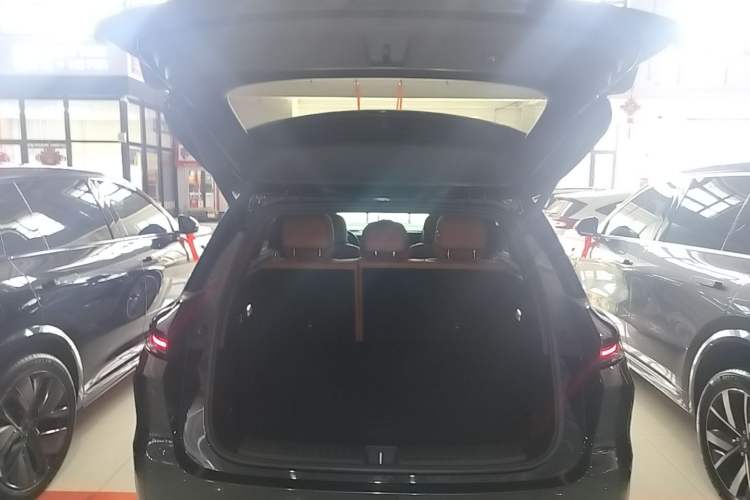 Used Li Auto L6 2024 Pro Model Trunk