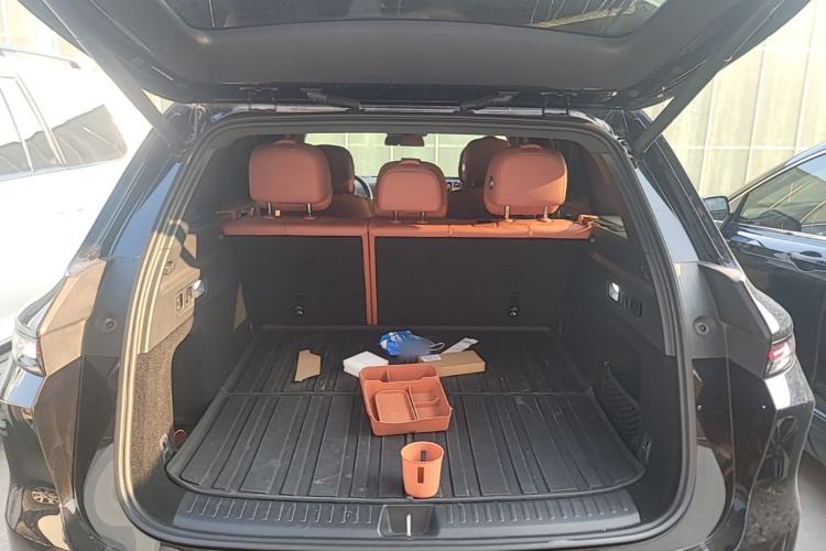 Used Li Auto L6 2024 Pro Model Trunk