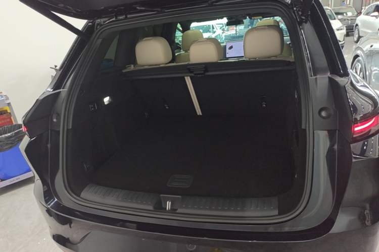 Used Li Auto L6 2024 Pro Model Trunk