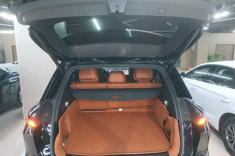 Used Li Auto L6 2024 Pro Model Trunk