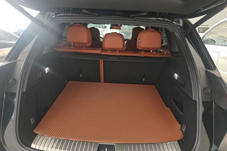 Used Li Auto L6 2024 Pro Model Trunk