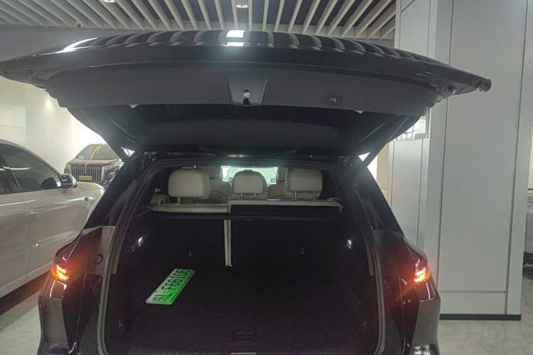 Used Li Auto L6 2024 Pro Model Trunk