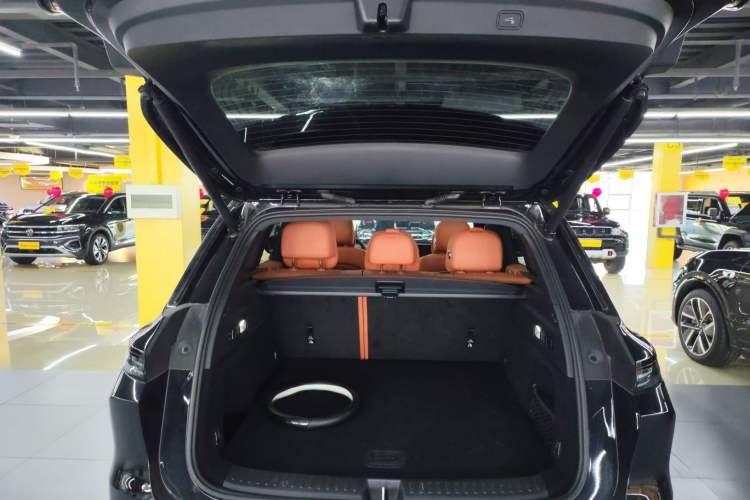 Used Li Auto L6 2024 Pro Model Trunk