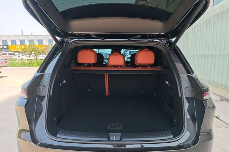 Used Li Auto L6 2024 Pro Model Trunk