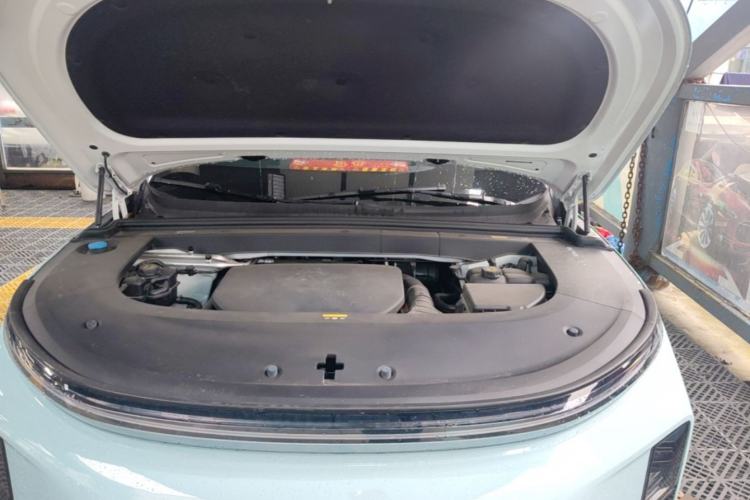 Used Li Auto L6 2024 Pro Model Engine Bay