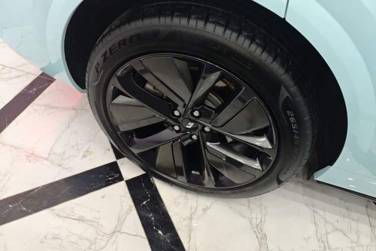 Used Li Auto L6 2024 Pro Model Exterior 8