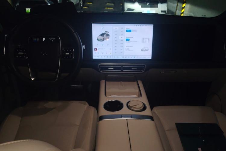 Used Li Auto L6 2024 Pro Model Center Console