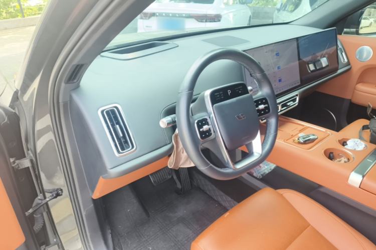 Used Li Auto L6 2024 Pro Model Center Console