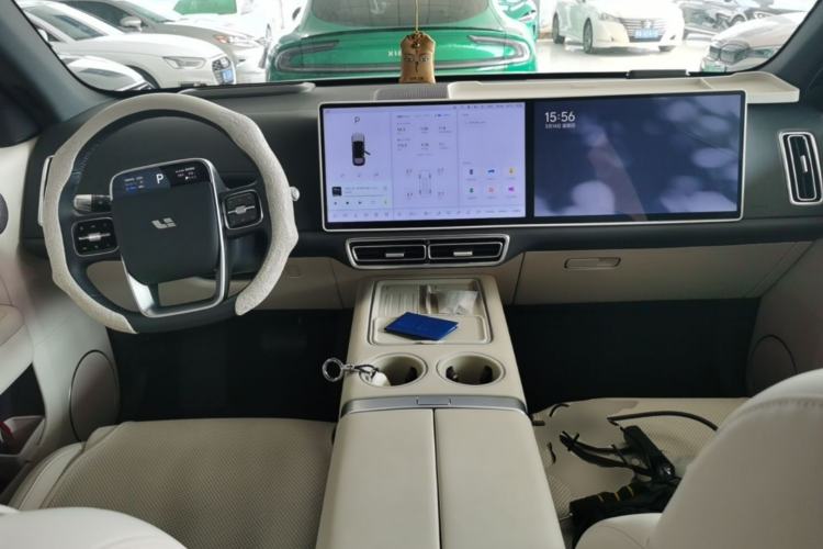 Used Li Auto L6 2024 Max Center Console