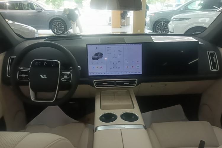 Used Li Auto L6 2024 Max Center Console