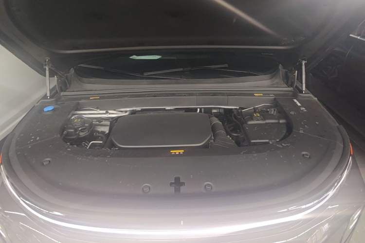 Used Li Auto L6 2024 Max Engine Bay