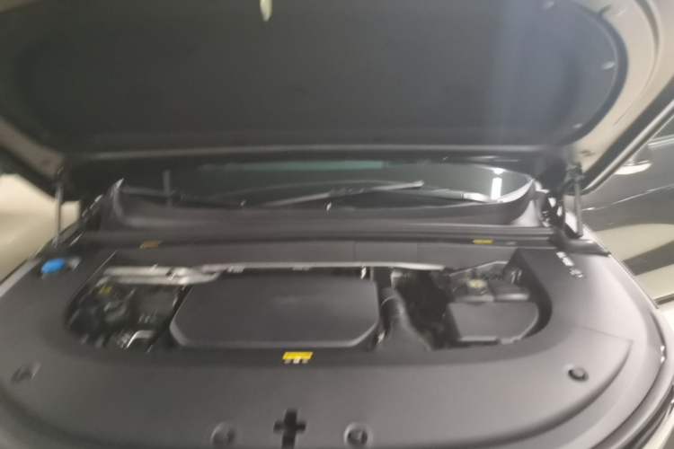 Used Li Auto L6 2024 Pro Model Engine Bay