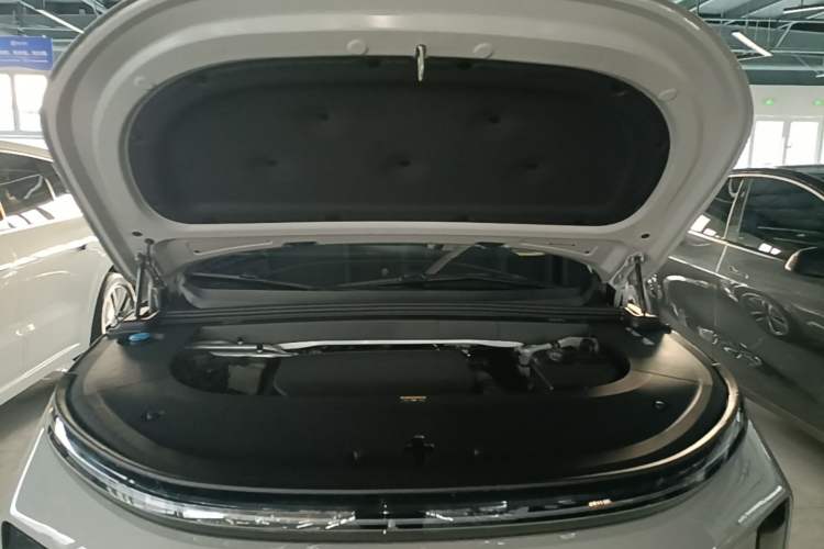 Used Li Auto L6 2024 Max Engine Bay