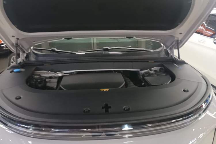 Used Li Auto L6 2024 Pro Model Engine Bay
