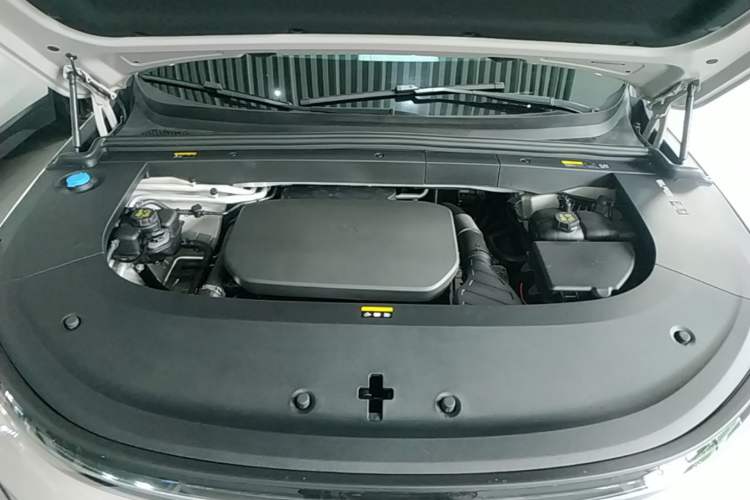 Used Li Auto L6 2024 Max Engine Bay