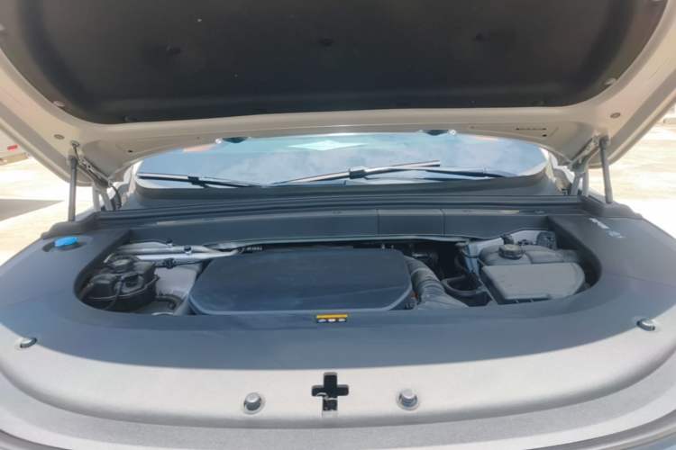Used Li Auto L6 2024 Pro Model Engine Bay