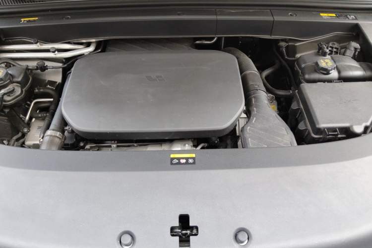 Used Li Auto L6 2024 Pro Model Engine Bay