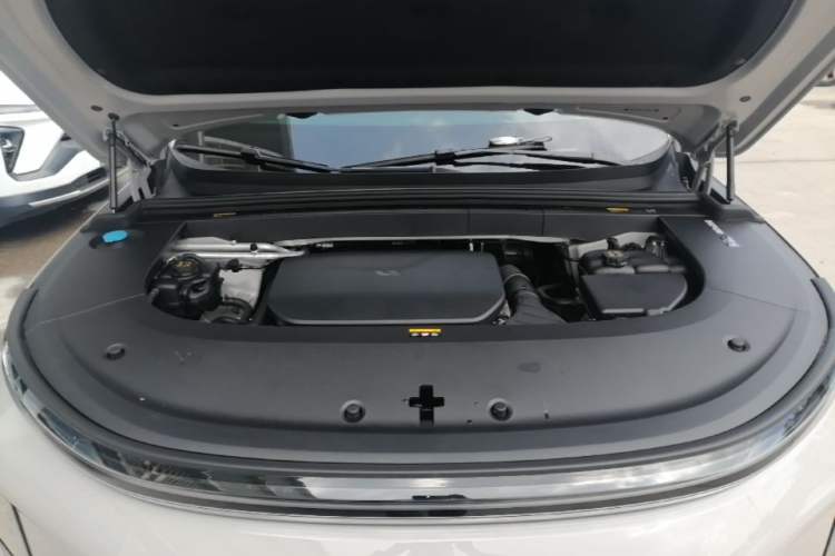 Used Li Auto L6 2024 Pro Model Engine Bay