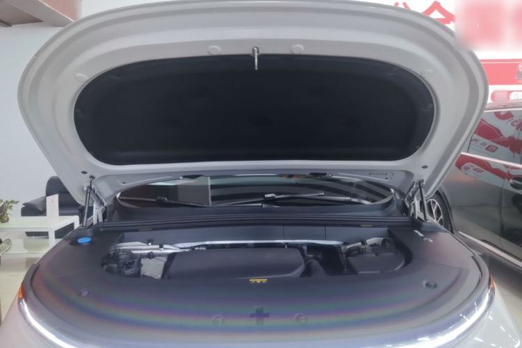 Used Li Auto L6 2024 Pro Model Engine Bay