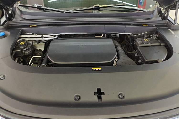 Used Li Auto L6 2024 Pro Model Engine Bay