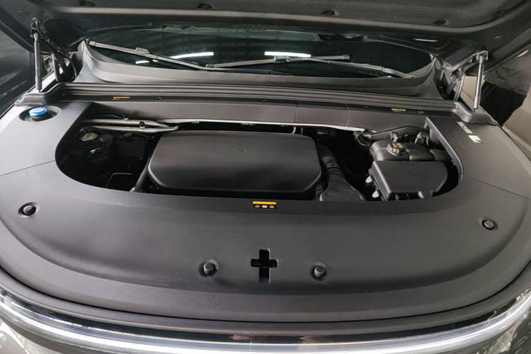 Used Li Auto L6 2024 Pro Model Engine Bay