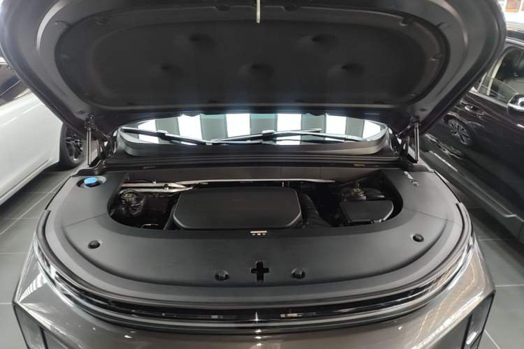Used Li Auto L6 2024 Max Engine Bay